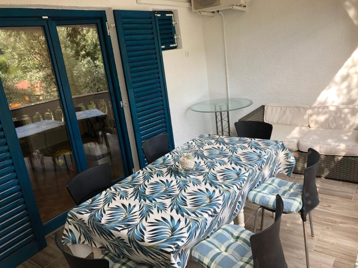 Guesthouse Vila Ruzmarin Zdrelac Exterior photo